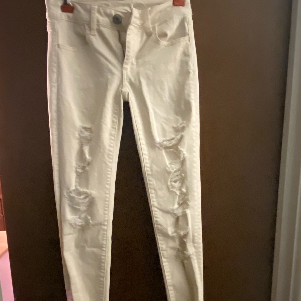 American Eagle distressed off-white jeans